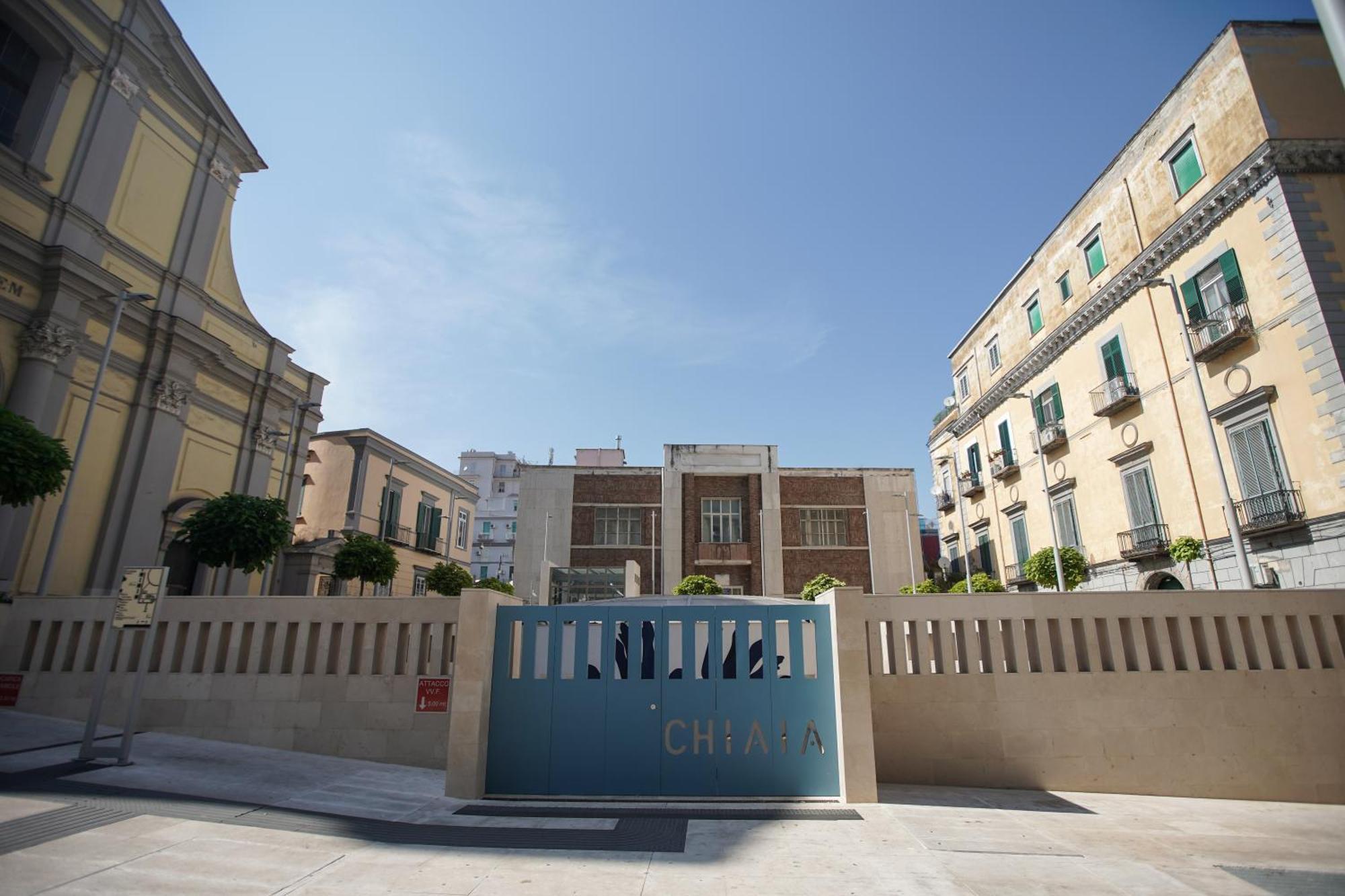 B-Montedidio Hotel Napoli Bagian luar foto
